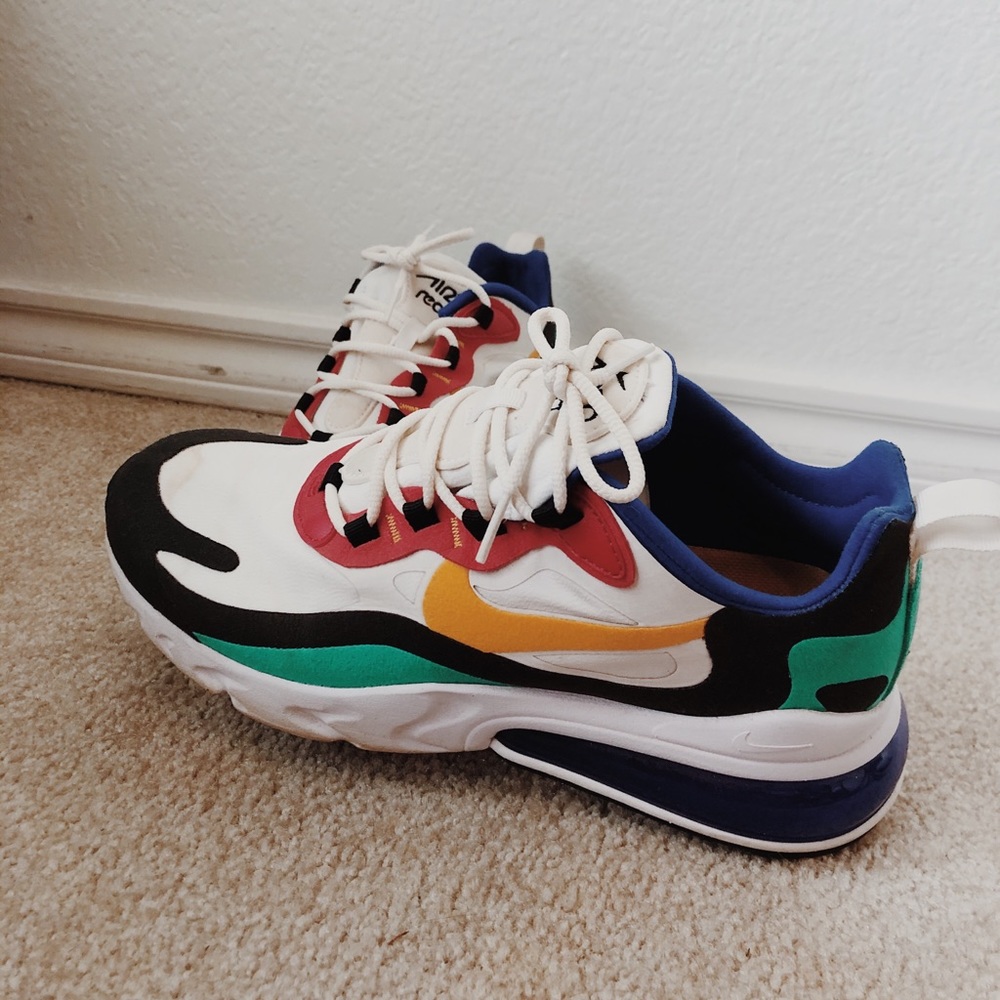 Nike Reacts Air 270